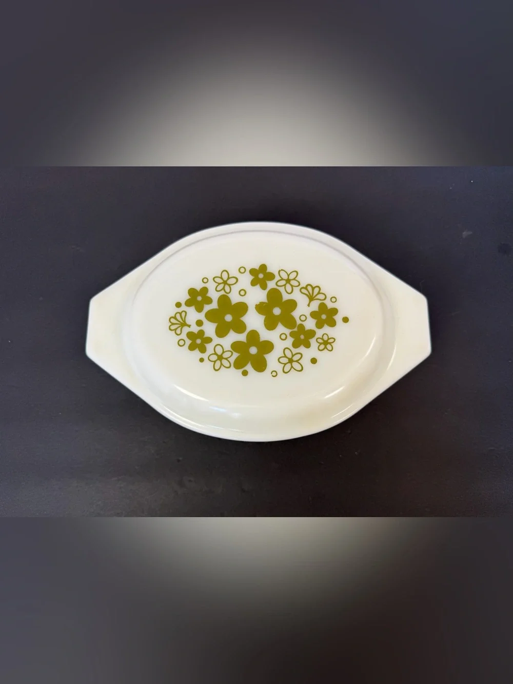 Vintage Avocado Green Spring Blossom Pyrex 1.5QT Covered Casserole